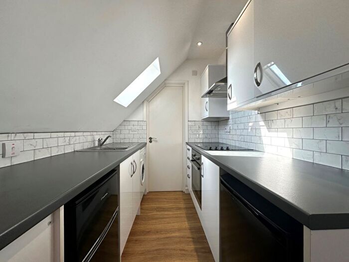 1 Bedroom Flat To Rent In Gorse Mead, Ashford, TN23