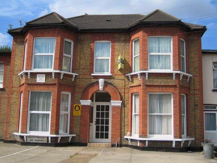 1 Bedroom Flat To Rent In Mansfield Road Ilford, IG1