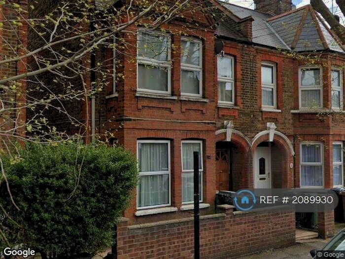 2 Bedroom Flat To Rent In Blyth Road, London, E17