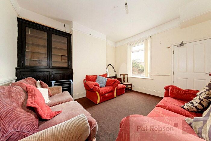 4 Bedroom House To Rent In Cardigan Terrace, Heaton, Newcastle Upon Tyne, NE6