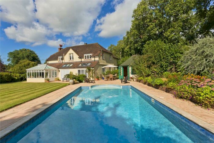 Detached House To Rent In Franksfield, Peaslake, Guildford, Surrey, GU5