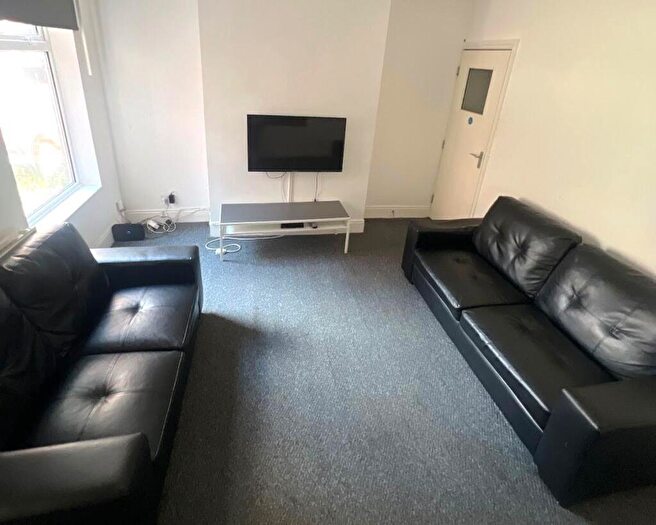 4 Bedroom Terraced House To Rent In Sharrow Vale Road, S11