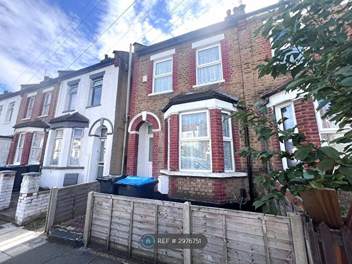 3 Bedroom End Of Terrace House To Rent In King Edwards Road, Enfield, EN3