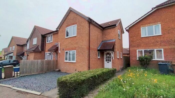 3 Bedroom House To Rent In Colwyn Close, Stevenage, SG1