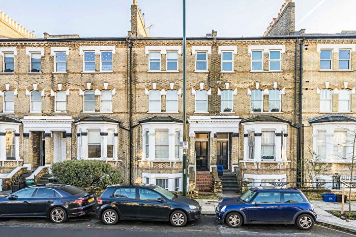 1 Bedroom Flat To Rent In St. Margarets Road, St Margarets, Twickenham, TW1