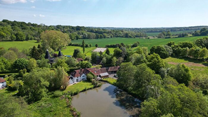 5 Bedroom Semi-detached House For Sale In Lamberhurst, Tunbridge Wells, TN3