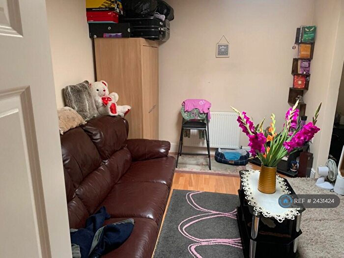 1 Bedroom Flat To Rent In High Street North, Dunstable, LU6