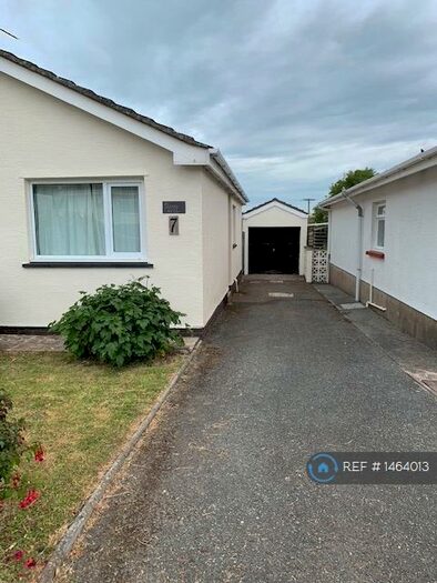 2 Bedroom Bungalow To Rent In Meadow Road, Jameston, Tenby, SA70