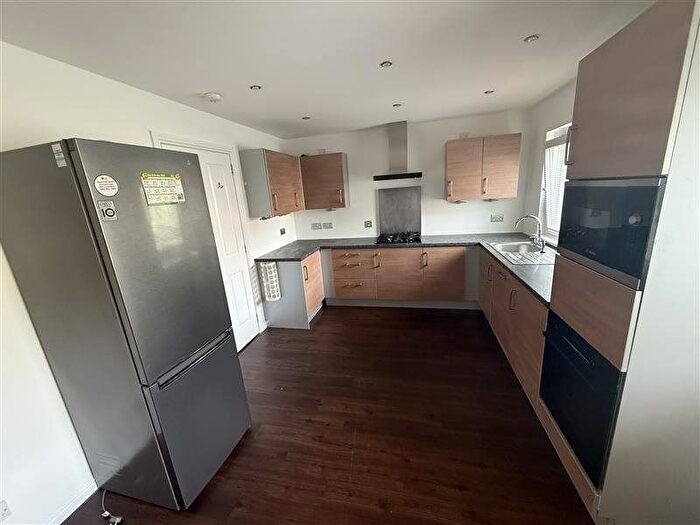 5 Bedroom Town House To Rent In Thorter Way, Dundee, DD1