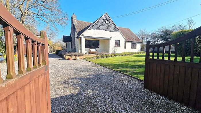 5 Bedroom Detached House For Sale In Main Road, Danbury, CM3