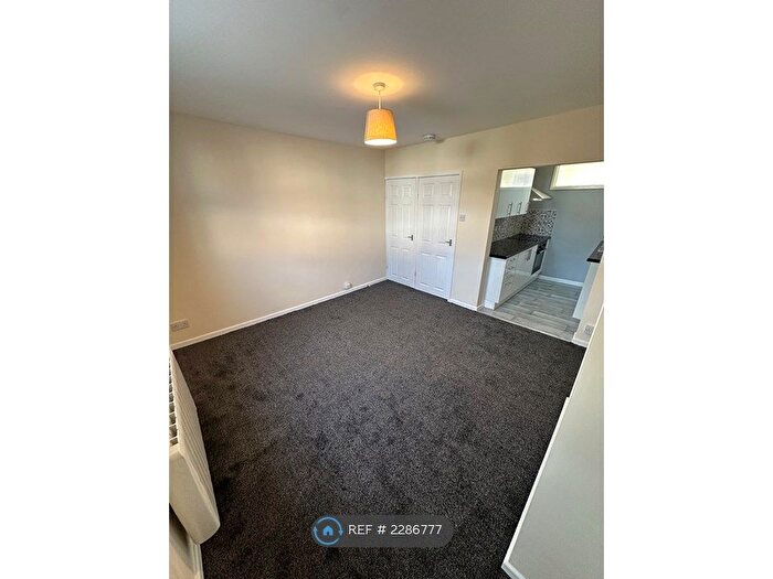 2 Bedroom Flat To Rent In Mansfield Road, Nottingham, NG5