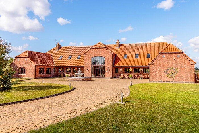 6 Bedroom Detached House For Sale In Sutton Cum Beckingham, Lincoln, LN5