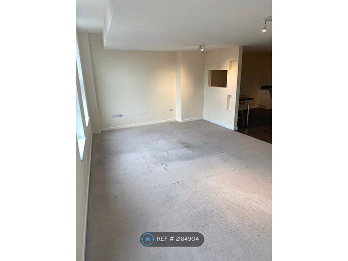 2 Bedroom Flat To Rent In Low Street, Sutton-In-Ashfield, NG17