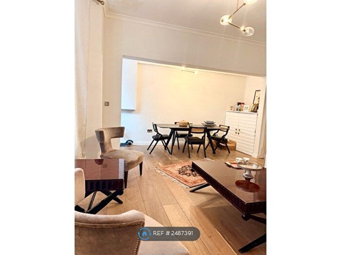 2 Bedroom Flat To Rent In Rosary Gardens, London, SW7