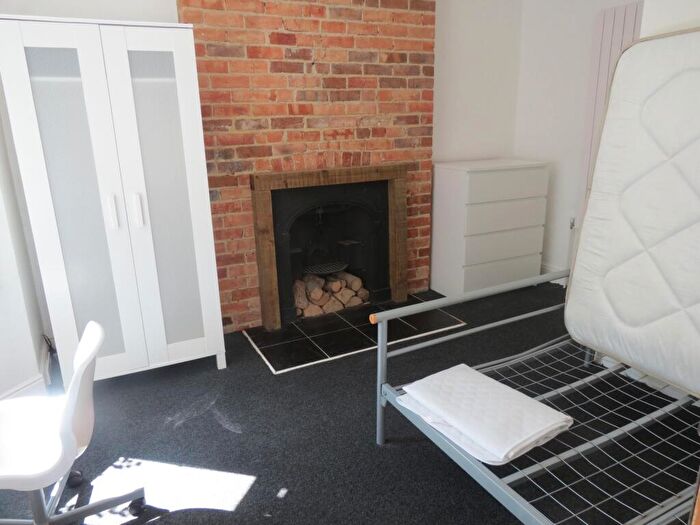 5 Bedroom House To Rent In Bedroom Detached House In Winton, BH9