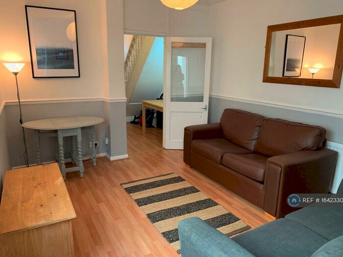 5 Bedroom Terraced House To Rent In Monthermer Road, Cardiff, CF24