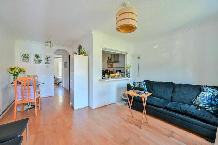 1 Bedroom Flat To Rent In Abingdon Close, South Bermondsey, London, SE1