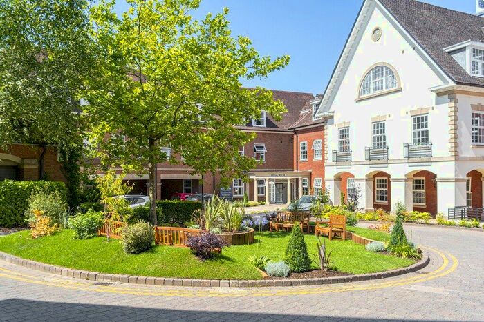 1 Bedroom Apartment To Rent In Homer Road, Solihull, West Midlands, B91