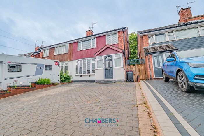 3 Bedroom Semi-detached House For Sale In Norton Road, Coelshill, B46