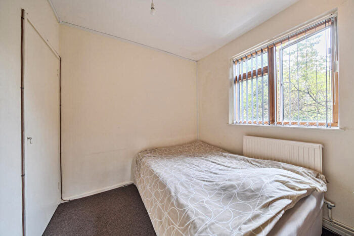 Studio For Sale In Cadiz Street, London, SE17