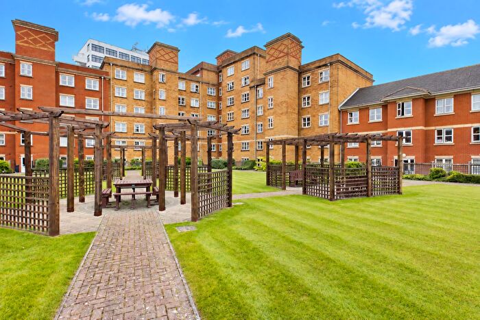 2 Bedroom Apartment To Rent In Parkview, Handel Road, SO15