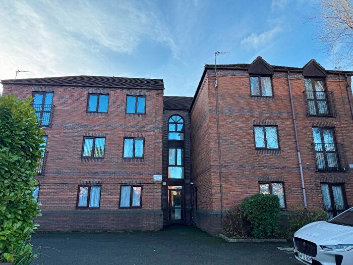 1 Bedroom Flat To Rent In Queens Court, Queens Road, Nuneaton, CV11