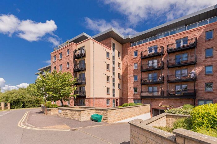 2 Bedroom Flat For Sale In / Slateford Gait, Edinburgh, EH11