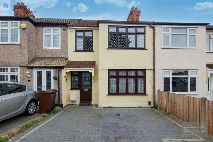 2 Bedroom Terraced House To Rent In Gorseway, Rush Green, Romford, RM7