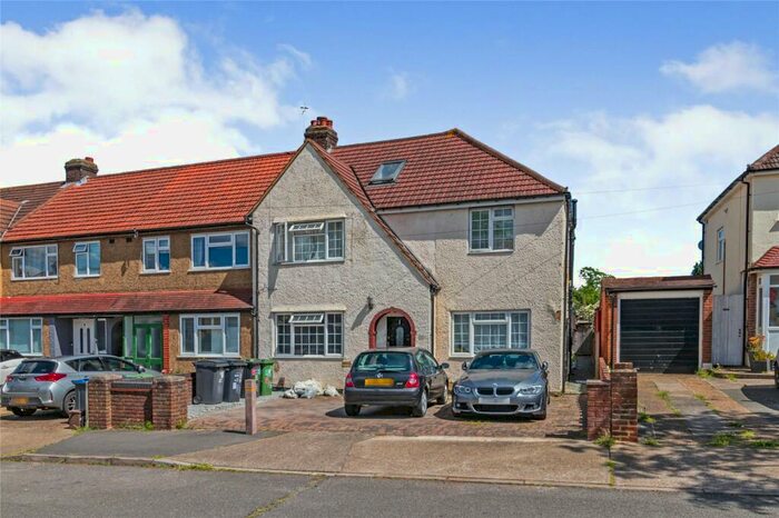 Semi-Detached House To Rent In Church Rise, Chessington, KT9