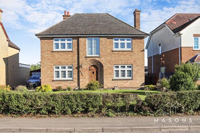 3 Bedroom Detached House To Rent In High Street, Meppershall, Bedfordshire, SG17