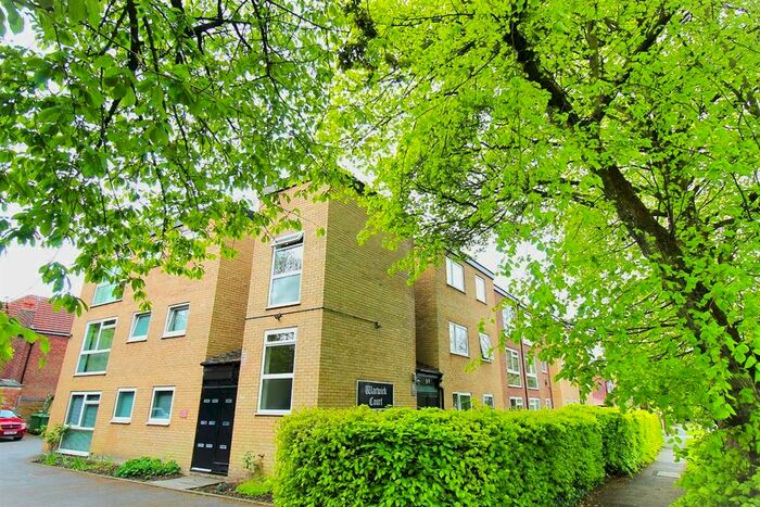 2 Bedroom Flat To Rent In Warwick Court, Warwick Road, Heaton Chapel, SK4