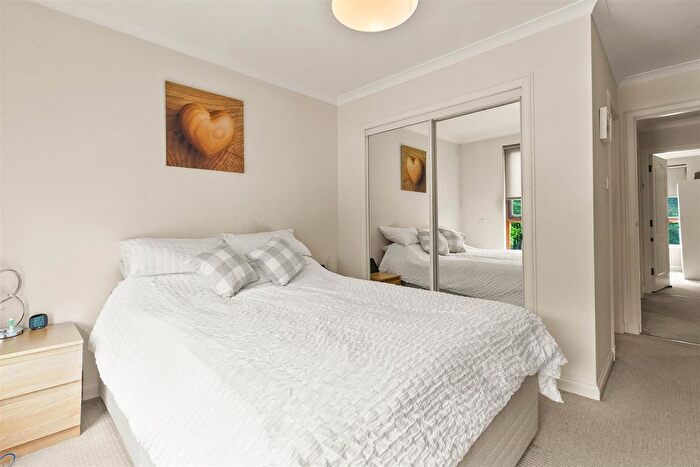 2 Bedroom Flat For Sale In Cornmill Court, Clydebank, G81