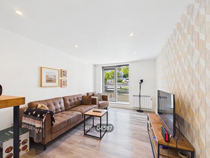 2 Bedroom Apartment To Rent In Ropewalk Court, Upper College Street, Nottingham, NG1