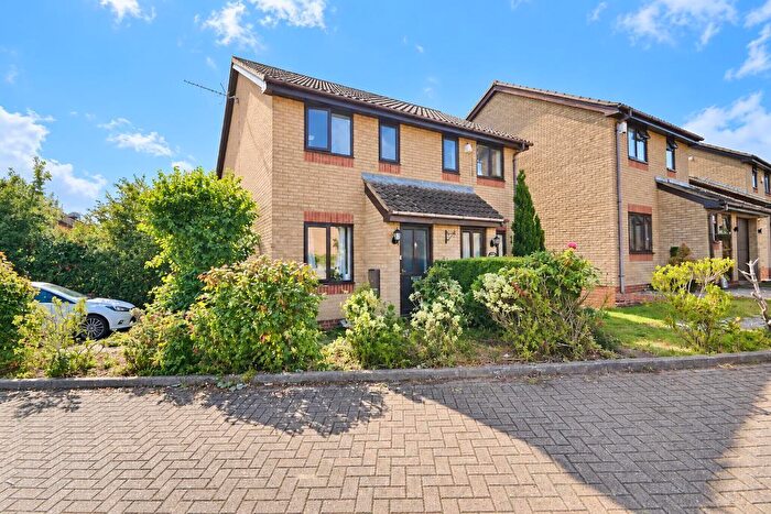 2 Bedroom Semi Detached House To Rent In Twinflower, Walnut Tree, Milton Keynes, Buckinghamshire, MK7