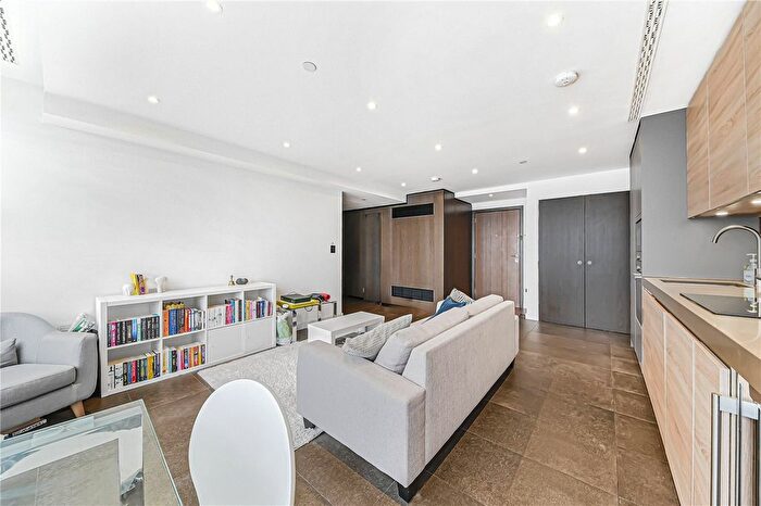 1 Bedroom Flat For Sale In Chronicle Tower, London, EC1V
