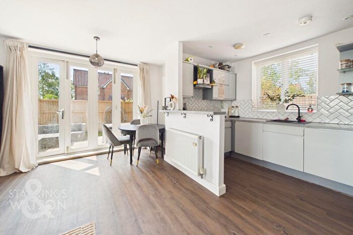 2 Bedroom Flat For Sale In Waterside Drive, Ditchingham, Bungay, NR35