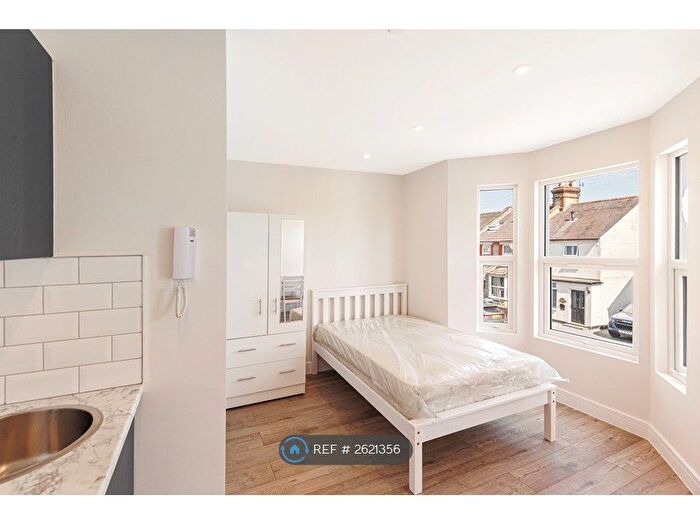 Studio To Rent In Christchurch Road, Hemel Hempstead, HP2