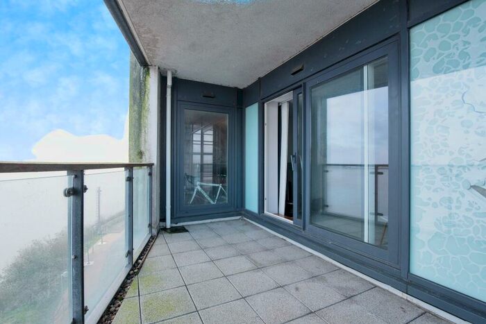 2 Bedroom Flat For Sale In Dovercourt House, Ferry Court, Cardiff, Caerdydd, CF11