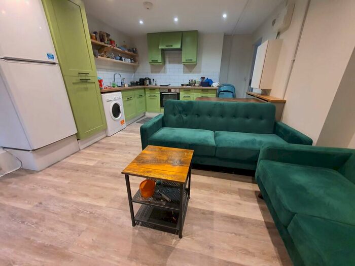 5 Bedroom Semi-Detached House To Rent In Bingley Court, Rheims Way, Canterbury, CT1