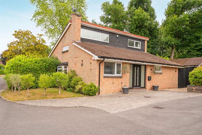 4 Bedroom Detached House For Sale In Burleigh Lane, Ascot, SL5