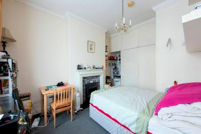 Studio To Rent In Charlwood Street, Pimlico, London, SW1V