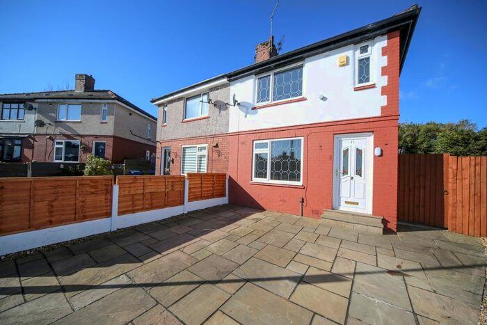 3 Bedroom Semi-Detached House To Rent In Primrose Grove, Wigan, Lancashire, WN5