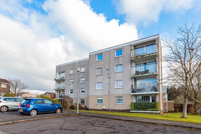 2 Bedroom Flat For Sale In Scalpay, Glasgow, G74