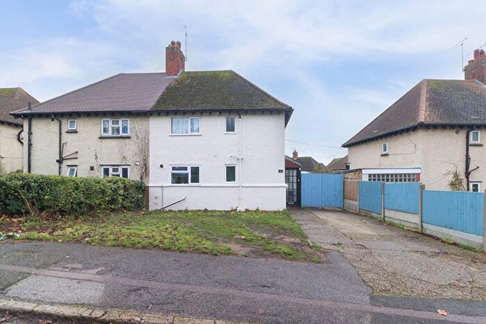 3 Bedroom Semi Detached House For Sale In Connaught Gardens, Margate, CT9