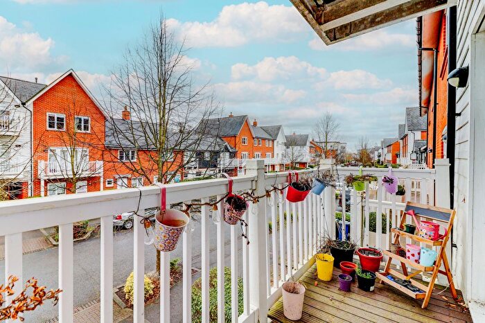 2 Bedroom Flat For Sale In Chequers Avenue, High Wycombe, Buckinghamshire, HP11