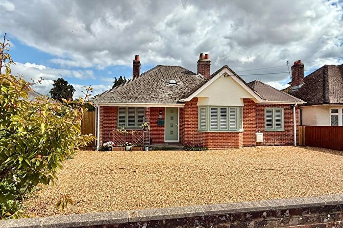 4 Bedroom Detached Bungalow For Sale In Highfield Road, Ringwood, BH24