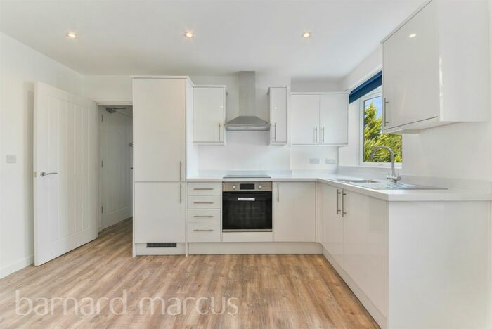 1 Bedroom Flat To Rent In Lodge Road, Wallington, SM6