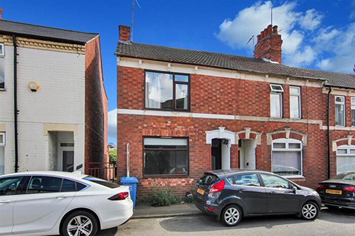 2 Bedroom End Of Terrace House For Sale In Bath Road, Kettering, NN16