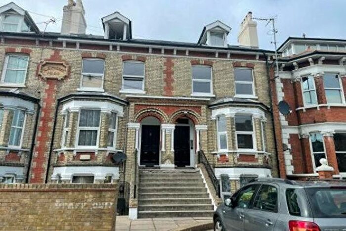 1 Bedroom Flat To Rent In Folkestone Road, Dover, CT17