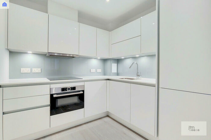 1 Bedroom Apartment To Rent In City North, London, N4